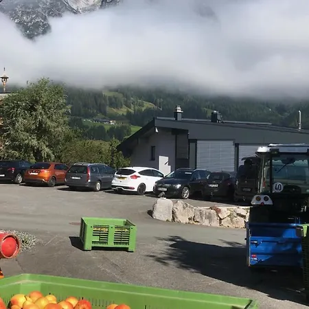 Stockis Mountaindestillerie - Lägenhetshotell 4*