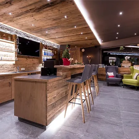 Stockis Mountaindestillerie - Apartmanhotel Leogang